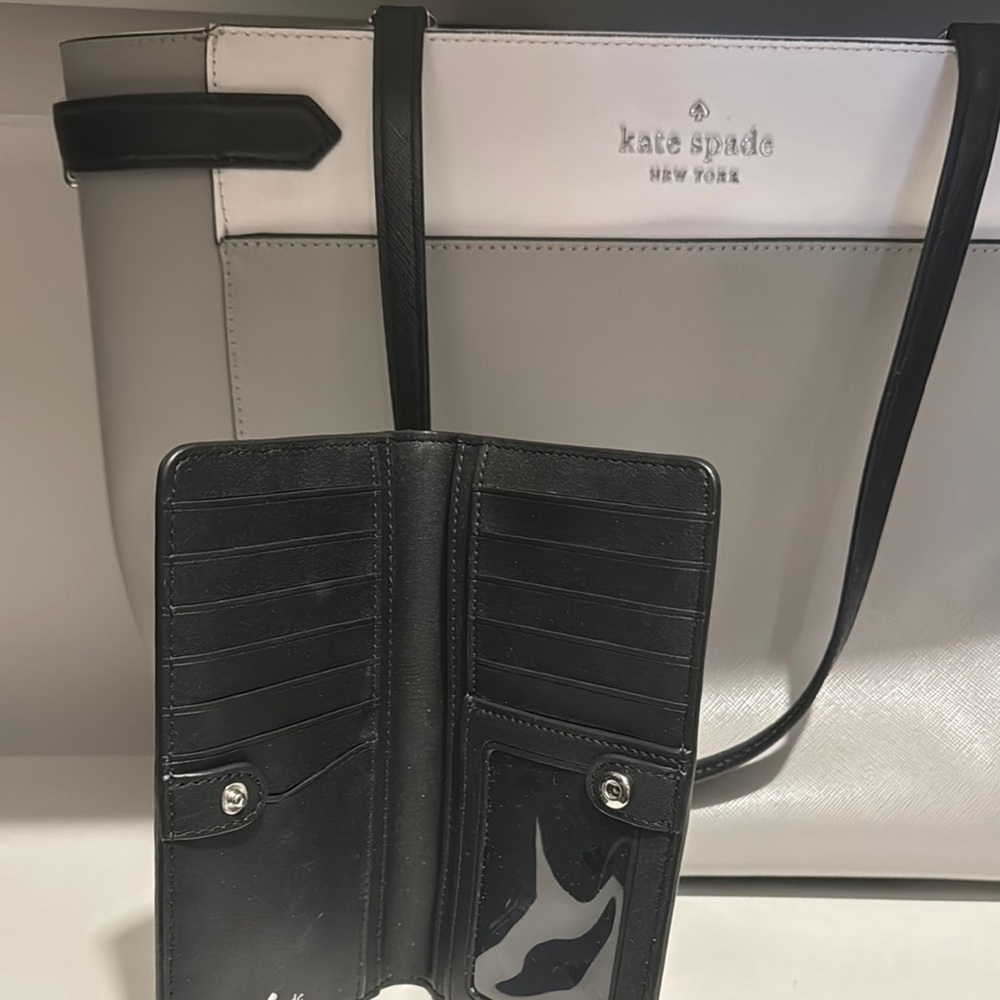 Kate spade gently used - Picture 2 of 5